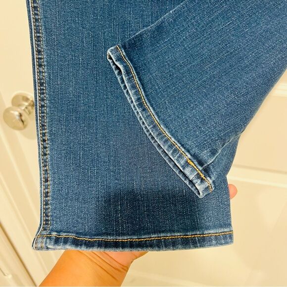 Chico's The Platinum Crop Women's Blue Jeans Size 1.5 (US M/10) - Picture 6 of 10